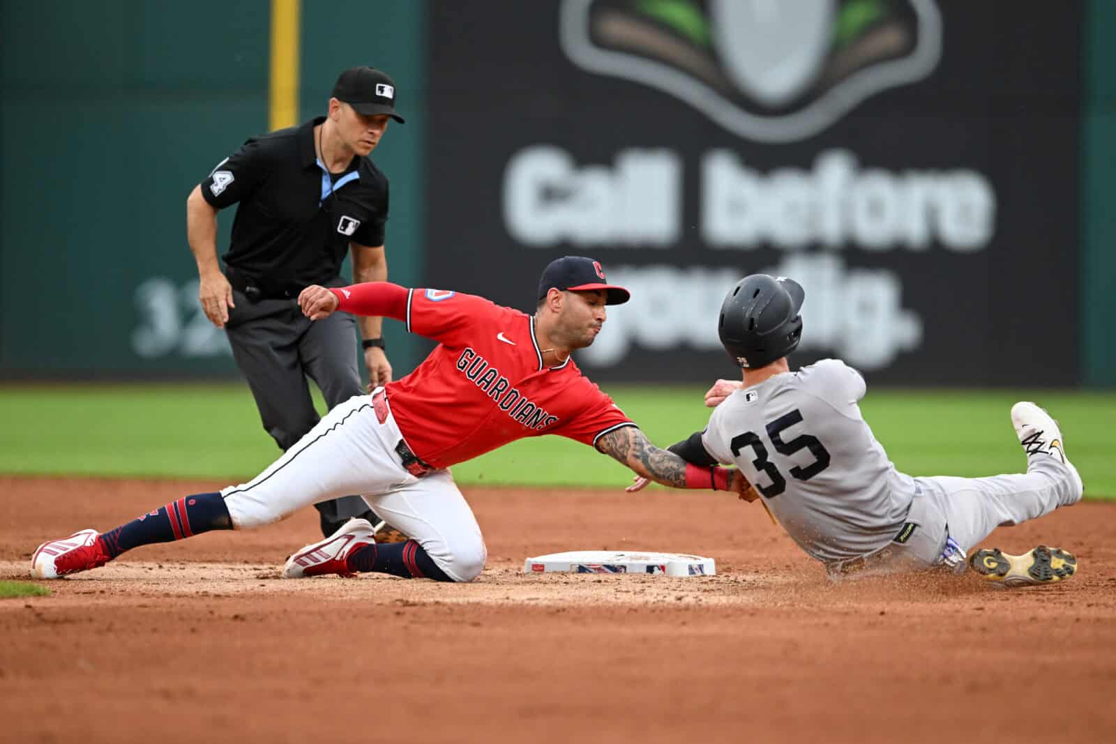 Guardians Lose Thriller In Extras