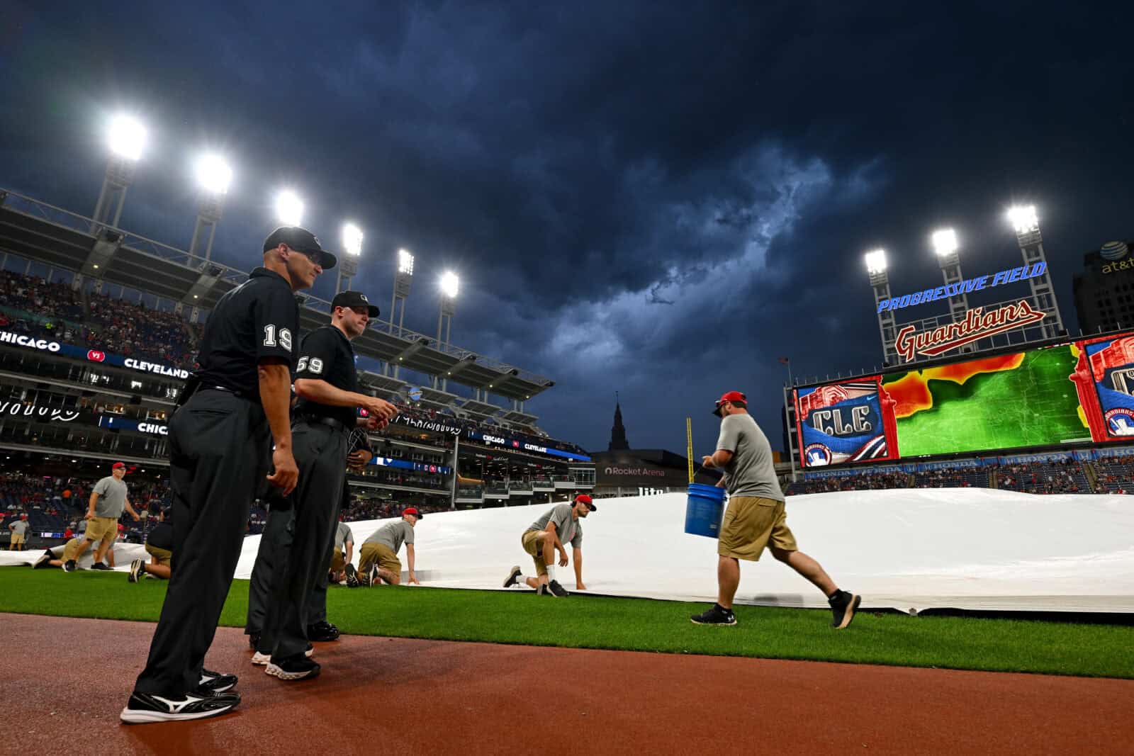 Analyst Names 3 Relievers Guardians Could Target At Trade Deadline