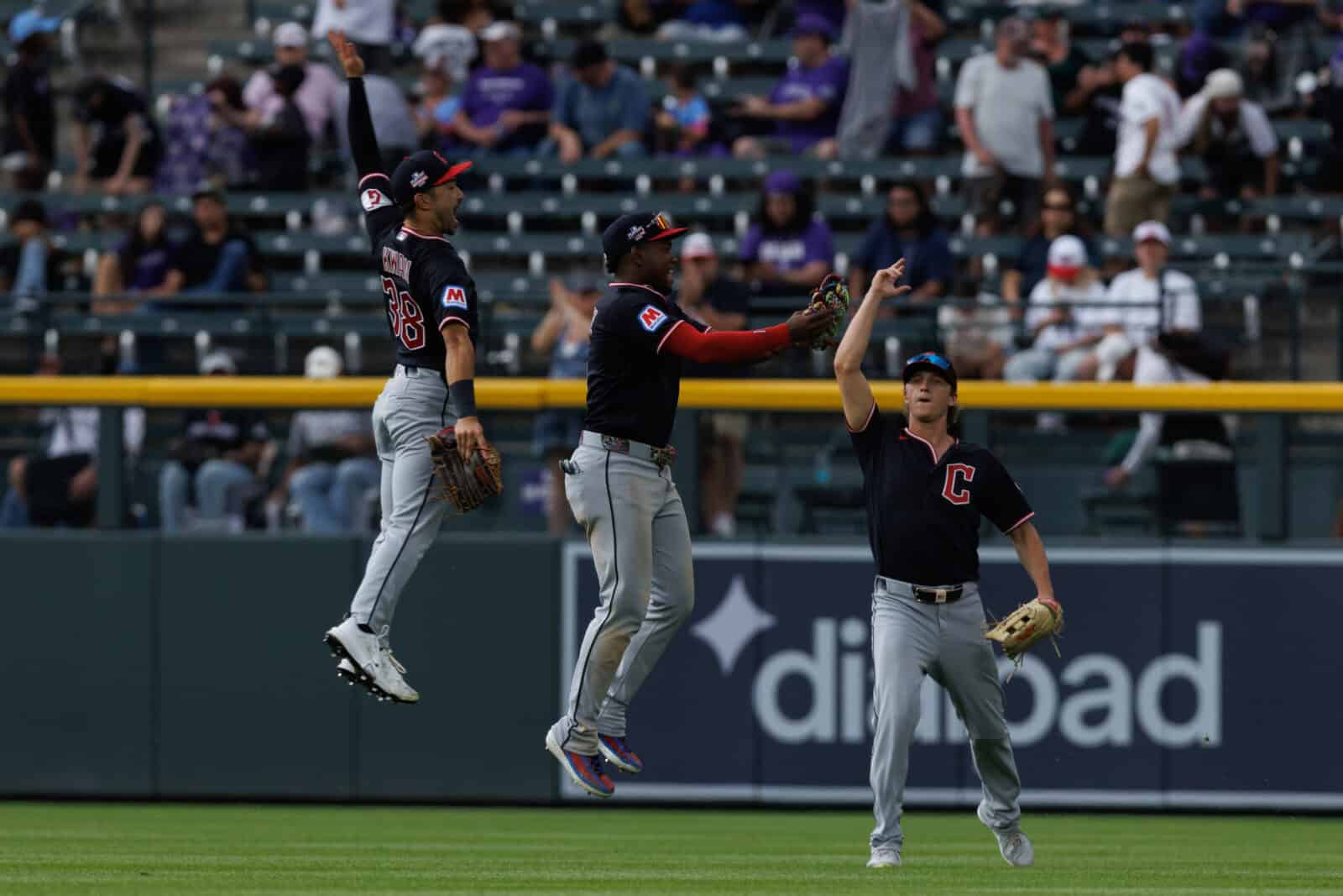 Guardians Win Fifth Straight, Reach .500 Behind Jo Adell’s Homecoming